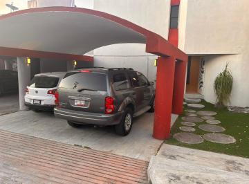 Casa · 2 Recámaras · 2 Estacionamientos · Casa en Renta, Av Universidad Tampico
