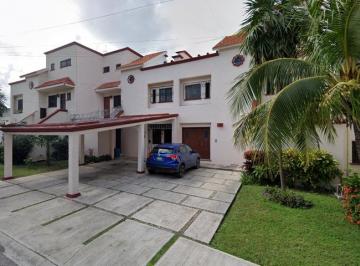 Casa de 3 habitaciones, Benito Juárez · Casa en Venta en Col. Supermanzana 45, Calle Valle de Bravo, Cancun, Quintana Roo