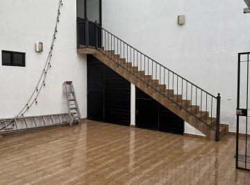 Casa , León · Casa en Venta en Jardines del Moral