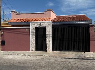 Casa de 2 habitaciones, Mérida · Casa en Venta en Mérida