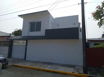 Casa · 190m² · 4 Recámaras · 3 Estacionamientos · Casa en Venta | Estatuto Jurídico – Boca del Río, Ver.