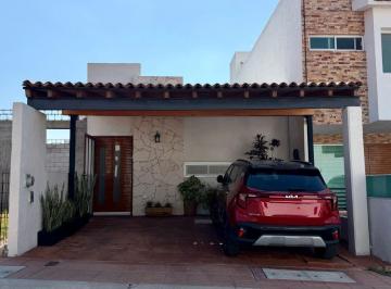Casa de 2 habitaciones, Corregidora · Casa de 1 Planta en Corregidora