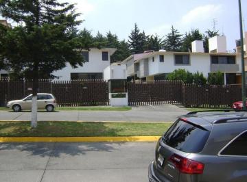 Casa de 3 habitaciones, Huixquilucan · Casa en Venta en Parques de La Herradura