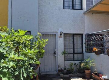 Casa en condominio · 70m² · 2 Recámaras · 1 Estacionamiento · Bonita Casa en Venta en Villas del Aire, Dentro de Coto, a Una Cuadra de Av Base Aérea (Aviació