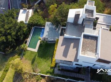 Casa de 4 habitaciones, Zapopan · Casa en Venta con Alberca con Vista Campo de Golf en Las Cañadas, Zapopan