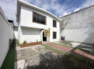Casa · 160m² · 5 Recámaras · 4 Estacionamientos · 0118 - Casa en Venta en Zona Centro de Monterrey