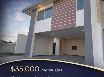 Casa · 211m² · 3 Recámaras · 2 Estacionamientos · Hermosa Casa Nueva en Renta Lomas del Chairel