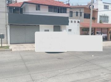 Casa de 3 habitaciones, Naucalpan de Juárez · Venta, Excelente Opción, Muy Ubicada, Tres Habitaciones, Trigarage, Patio Amplio con Cocina.