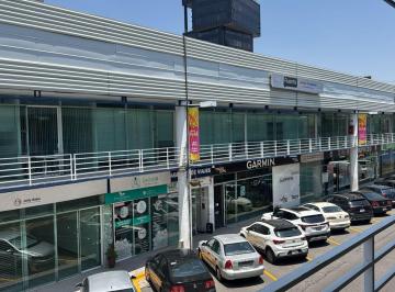 Local comercial · 221m² · Local Comercial en Plaza Solé Zavaleta: Ubicación Estratégica y Alto Flujo