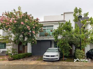 Casa de 4 habitaciones, Zapopan · Casa en Venta en Coto Los Limones, Rinconada Vallarta, Zapopan, Jalisco