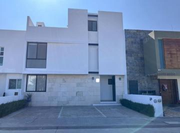 a4ca9ac4297ad8b85360792c734d31e1ea890cc397a3fdc7574c46f4dd2e5dcd · Casa en Venta Milenio III Queretaro