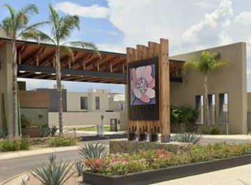 0181744631c05e26cd4caf3887bb89c3b535b3ae1a83f8667da8bc0068e3256d · Venta Casa en Laztana Juriquilla Queretaro