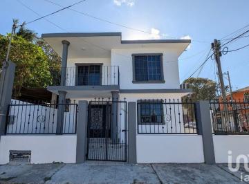 Casa · 187m² · 3 Recámaras · 2 Estacionamientos · Casa en Venta Colonia Jazmin Altamira