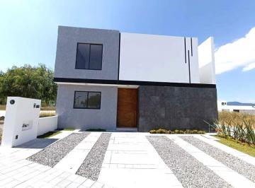 Casa · 214m² · 4 Recámaras · 2 Estacionamientos · Casa en Venta en Grand Juriquilla