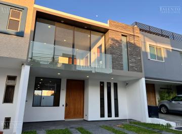 Casa de 3 habitaciones, Zapopan · Casa en Venta en Valle Imperial Zapopan Jalisco