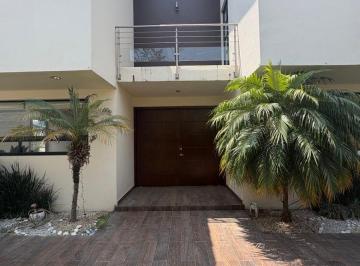 Casa en condominio de 4 habitaciones, Huixquilucan · Casa en Venta en Loma Real Bosque Real