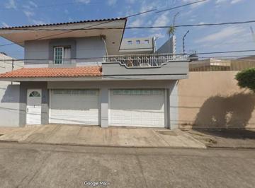 Casa de 4 habitaciones, Uruapan · Venta de Casa en Uruapan Michoacan Calle Los Sauces Col Miraflores