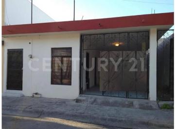 Casa · 135m² · 3 Recámaras · Casa en Venta en Col. Simon Bolivar en Monterrey