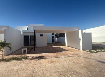 d79f40ff38a3f6ffa5963cf546f45732eca4ffdb8c86dd70ed0ff882bbfc23e8 · Casa de 1 o 2 Recamaras Al Norte de Merida en Privada