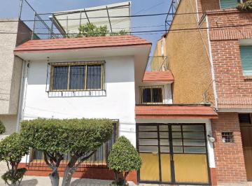 Casa de 3 habitaciones, Iztapalapa · Casa en Venta Constitucion de 1917