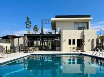 Casa en condominio · 118m² · 2 Recámaras · 2 Estacionamientos · Casa en Renta en Zakia, Queretaro