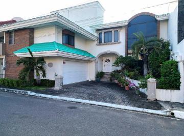 2206d8459af414828c3e3ef17bb230cd5133a1301ca75e514f72babfd905f6b3 · Casa en Venta en Veracruz con Alberca Fracc. Costa de Oro