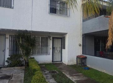 Casa de 3 habitaciones, Zapopan · Casa en Venta en Zona San Isidro, Zapopan