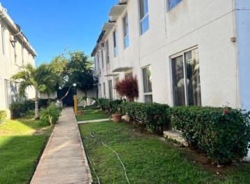Casa en condominio de 3 habitaciones, Benito Juárez · Casa en Condominio con Alberca y Seguridad Av Cancún con 3 Recamaras
