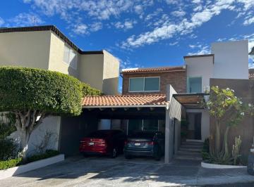 Casa de 3 habitaciones, Corregidora · Casa Venta Colinas del Bosque 3 Privada