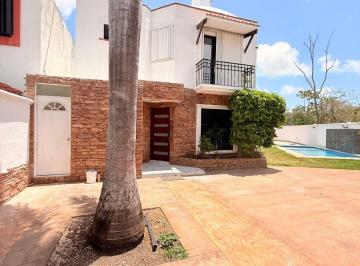Casa de 4 habitaciones, Benito Juárez · Casa con 4 Recámaras en Venta con 495 m² Superficie de Terreno en Cancún