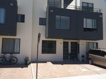 2b91c5cc2ee3a812533f5e0fdb3e1c23d523d5ec8400abc8ab4df9d553182db0 · Casa en Renta Fracc. Adara - El Mirador - Querétaro