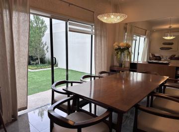 Casa · 241m² · 3 Recámaras · 2 Estacionamientos · Casa en Ramos Arizpe