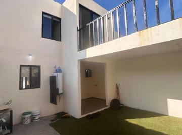 Casa en condominio de 3 habitaciones, El Marqués · Casa en Zibatá de Tres Recámaras, Una en Planta Baja y Estudio con Terraza.