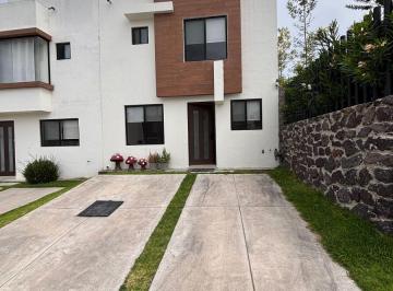 Casa en condominio de 3 habitaciones, El Marqués · Casa de Oportunidad Tres Recámaras y Estudio Una Rec. en Planta Baja