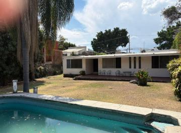 Casa de 3 habitaciones, Cuernavaca · Casa en Venta 1 Nivel en Cuernavaca