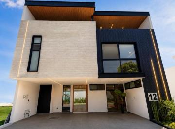 Casa · 408m² · 5 Recámaras · 3 Estacionamientos · Casa en Venta en Lomas de Angelopolis II, Puebla 4 Recamarasparque Berna