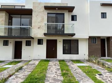 Casa en condominio · 150m² · 3 Recámaras · 2 Estacionamientos · Casa en Condominio - Fraccionamiento Zibatá