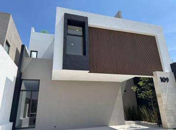 Casa de 4 habitaciones, El Marqués · Arquitectura de Altura con Roof Garden - Zibatá