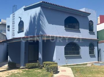 Casa · 239m² · 3 Recámaras · 4 Estacionamientos · Venta de Casa Ex Hacienda Morillotla