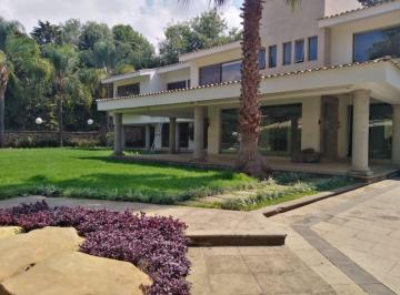 Casa · 1035m² · 5 Recámaras · 6 Estacionamientos · Casa en Fraccionamiento en Ahuatepec Cuernavaca - Maz - 2678 - Fr
