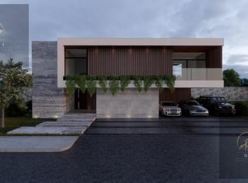 Casa · 580m² · 4 Recámaras · 8 Estacionamientos · Casa en Fraccionamiento El Campanario