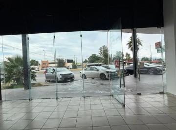 1 · Local en Renta en Plaza Novva | 70 m² | Planta Baja | Frente de Plaza