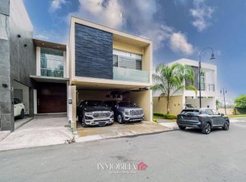 Casa de 3 habitaciones, Monterrey · Casa en Venta en Lagos del Vergel en Carretera Nacional