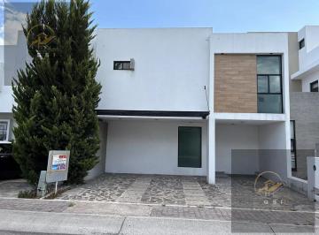 Casa · 3 Recámaras · 2 Estacionamientos · Casa en Fraccionamiento El Mirador
