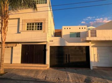 Casa de 3 habitaciones, León · Casa en Venta en Colonia Valle del Leon Leon de Los Aldama Guanajuato