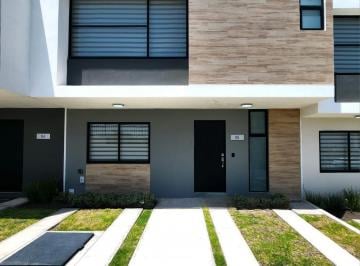 Casa · 150m² · 4 Recámaras · 2 Estacionamientos · Casa en Venta, en El Marques, Queretaro