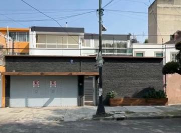 Casa · 900m² · 7 Recámaras · 6 Estacionamientos - Jorge García V · Casa Grande en Renta 3 Pisos