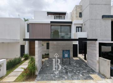 Casa · 270m² · 3 Recámaras · 2 Estacionamientos · Casa - Aqua Residencial