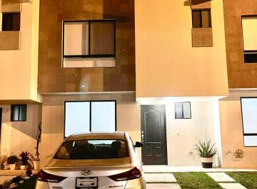 Casa de 3 habitaciones, El Marqués · Gran Casa en Descuento en Rincones del Marqués