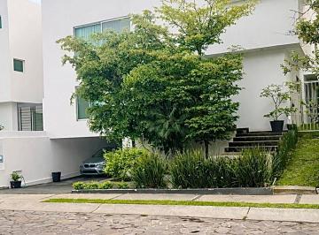 Casa en condominio de 4 habitaciones, Zapopan · Casa en Venta en Real del Parque.